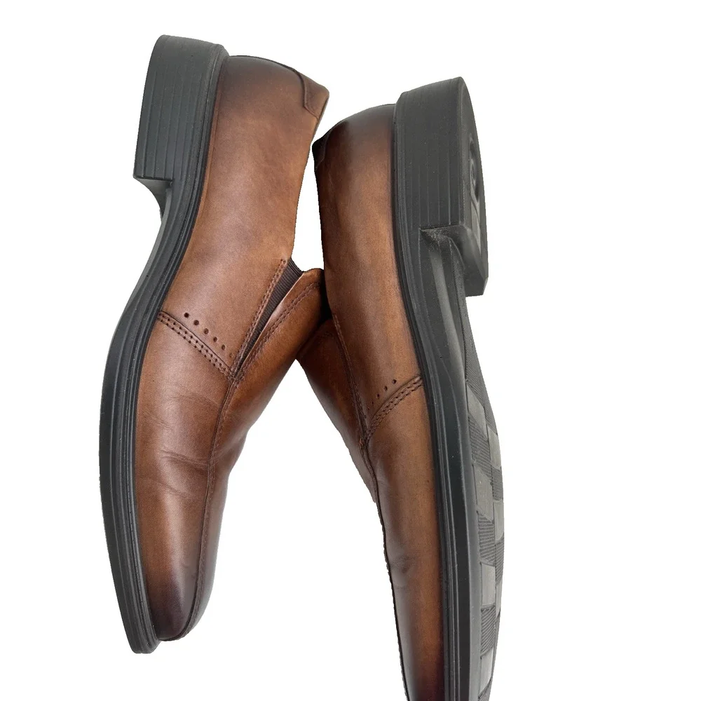 ECCO Minneapolis Slip On Leather Loafers Square Toe Comfort Shoes Brown Size 8